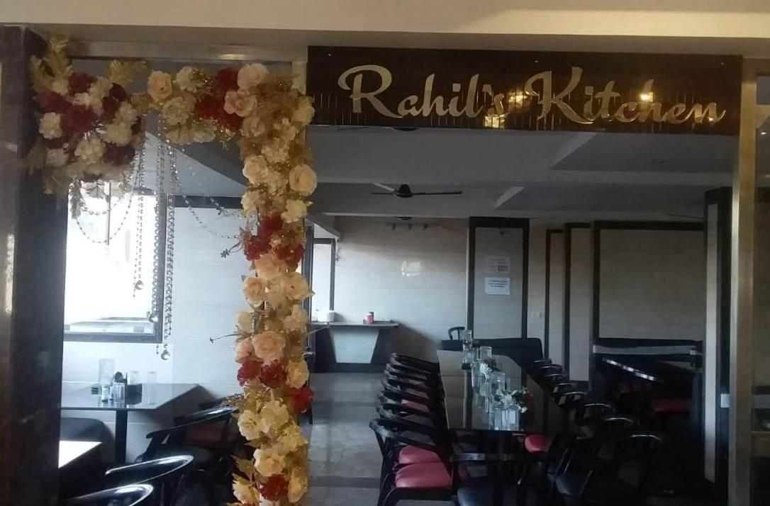 Hotel Rahil Plaza Панчгані Екстер'єр фото