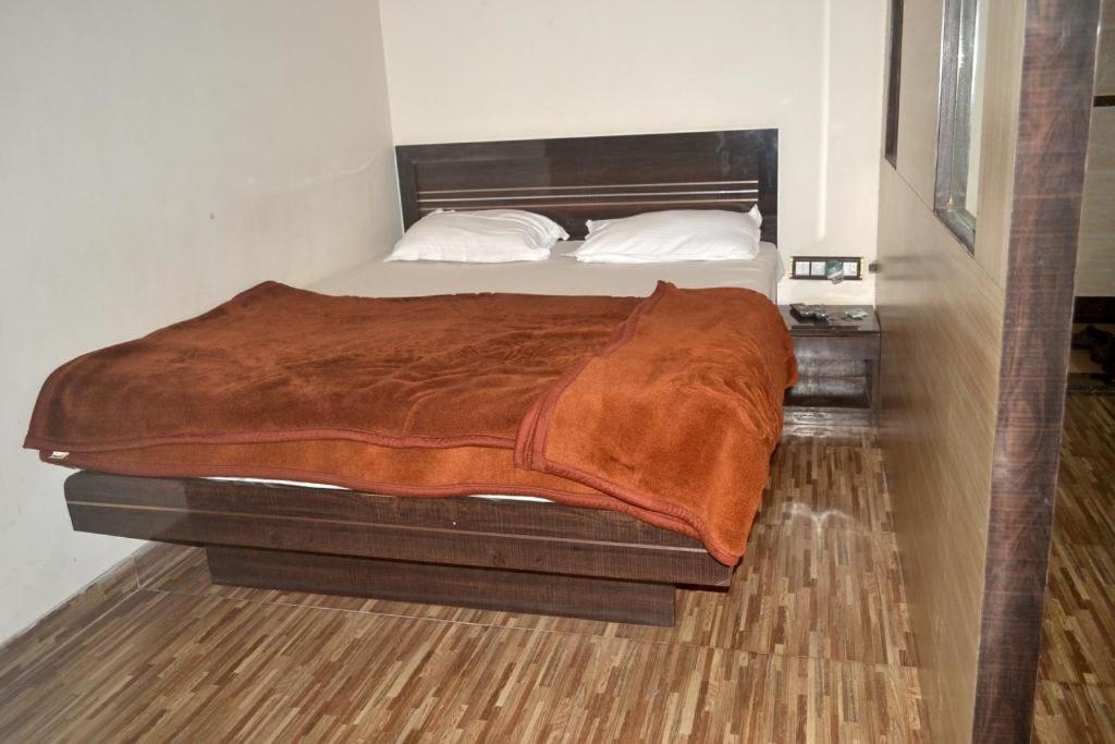 Hotel Rahil Plaza Панчгані Екстер'єр фото